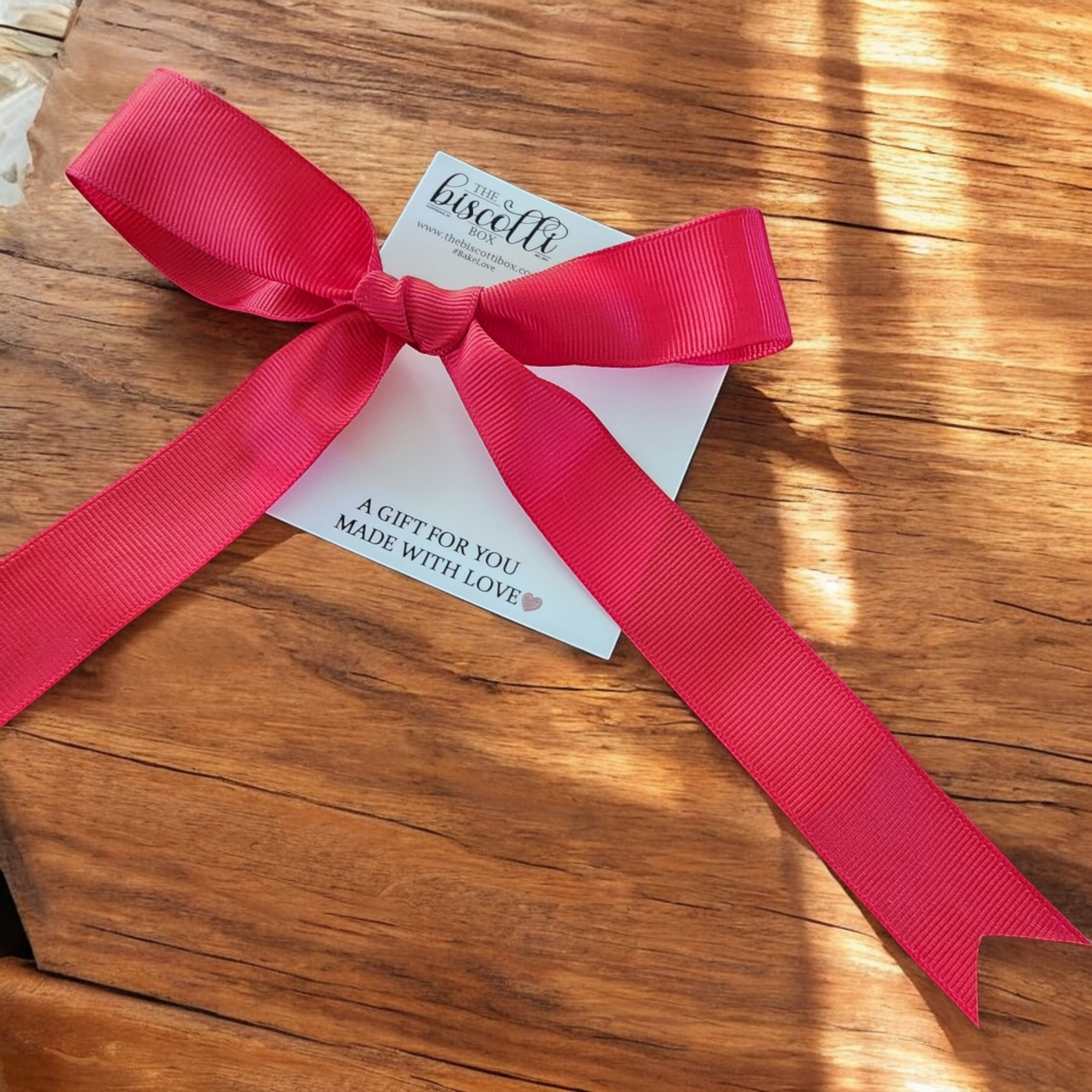 Handwritten Gift Message with Confetti